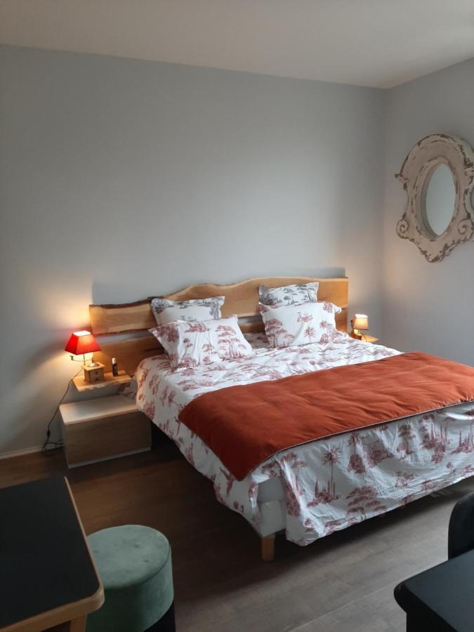 Une Chambre A Uzes Luaran gambar